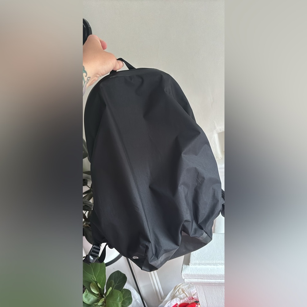 Lululemon bike/hike backpack